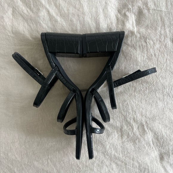 UO Strappy Heels in black croc (size 8) - Picture 3 of 11
